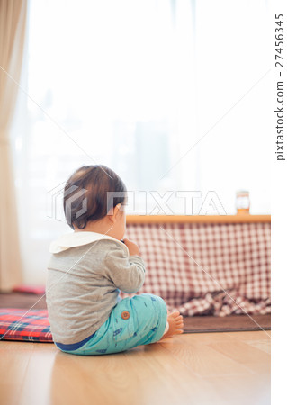 younger, 1 year old, baby 27456345