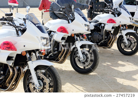 一輛摩托車 27457219