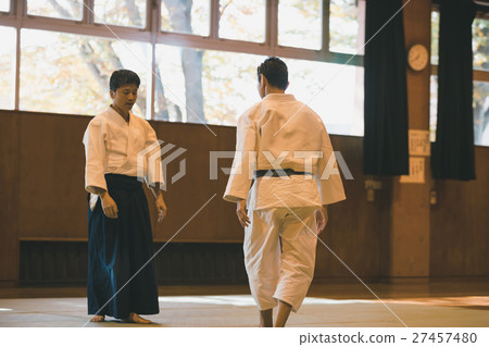 合氣道 人 人物 27457480