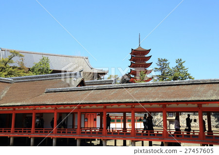 Miyajima Itsukushima Shrine 27457605