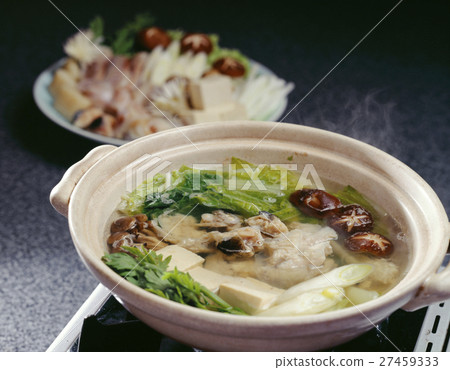 鍋(煮熟的水) 鍋(煮熟的水) 27459333