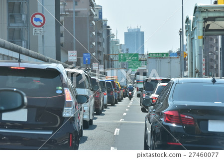 Traffic jam near Itabashi Junction on the Shuto Expressway Ikebukuro Line Traffic jam near Itabashi Junction on the Shuto Expressway Ikebukuro Line 27460077
