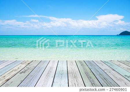 Empty wooden on sea beach emerald Empty wooden on sea beach emerald 27460901