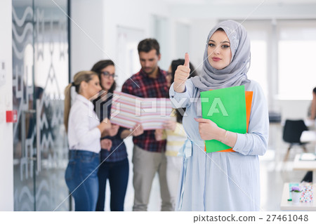 Arabic business woman working in team 27461048