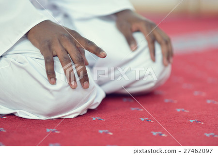 African Muslim Man Praying To God 27462097