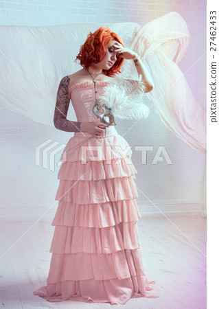 Sensual redhead woman 27462433