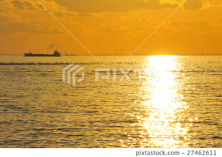 Evening view of Tokyo Bay 27462611