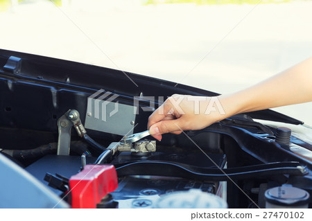 Battery car check 27470102