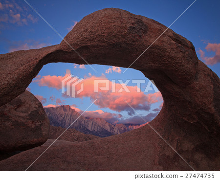 Mobius Arch in Alabama Hills Mobius Arch in Alabama Hills 27474735
