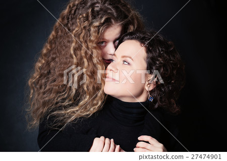 Emotional Portrait of Daughter and Mother Emotional Portrait of Daughter and Mother 27474901