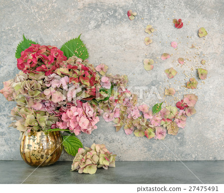 Hortensia flowers bouquet golden decoration Hortensia flowers bouquet golden decoration 27475491