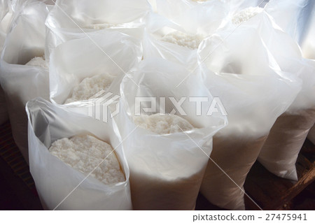 Salt Salt 27475941