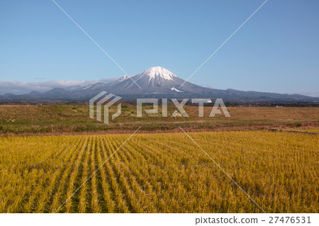 Winter mountain seen from Yonago Yawata Winter mountain seen from Yonago Yawata 27476531