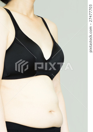 中年婦女的胖乎乎的肚子 27477703