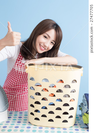 beauty housewife thumb up 27477705