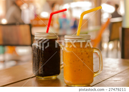 Ice tea and ice coffee in mason jars Ice tea and ice coffee in mason jars 27479211