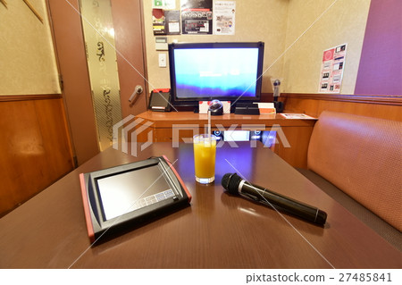 一個人卡拉OK 一個人卡拉OK 27485841