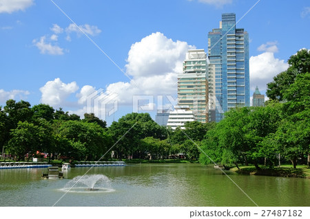 Lake view of Lumpini Park in the Thai capital Lake view of Lumpini Park in the Thai capital 27487182