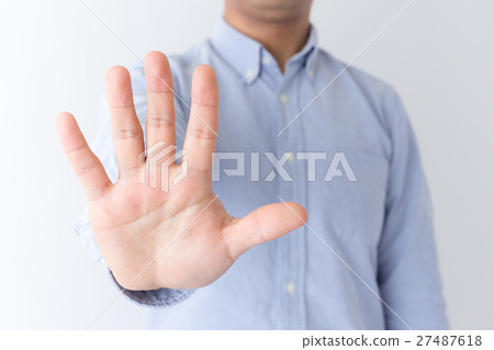 A man 27487618