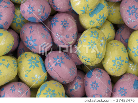 Colorful chocolate easter eggs Colorful chocolate easter eggs 27488476