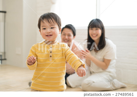 年輕家庭生活方式圖像 27489561