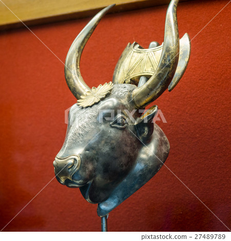 Head of Minoan Bull - a sacred animal ancient Head of Minoan Bull - a sacred animal ancient 27489789