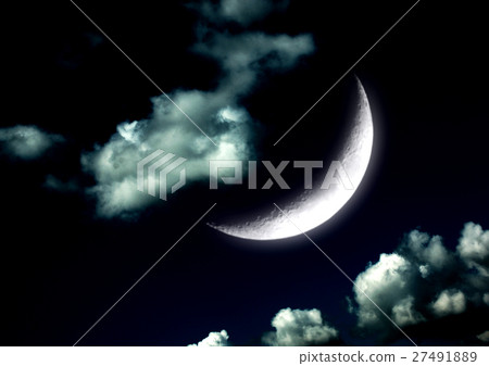 The moon in the night sky in clouds - Stock Illustration [27491889] - PIXTA