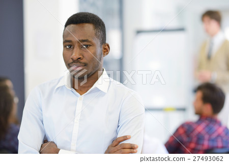 Multi ethnic business people, entrepreneur Multi ethnic business people, entrepreneur 27493062