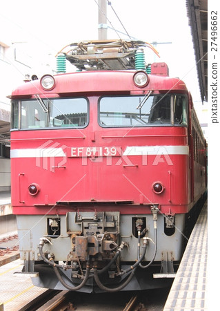 Electric locomotive EF 81 of the JNR-type AC dc-dual station which is stopped at JR Ueno station 27496662