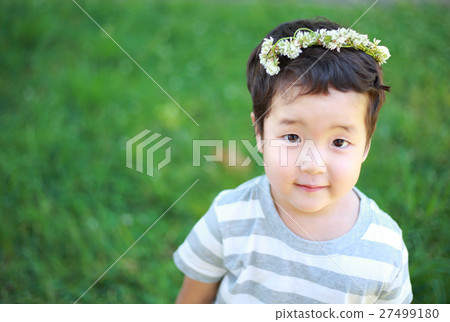 Infant attaching flower decoration 27499180