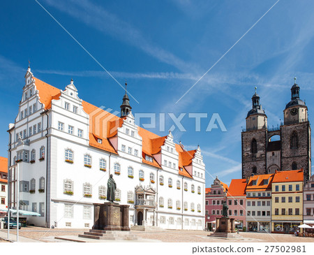 Market square Wittenberg Monument of Martin Luther Market square Wittenberg Monument of Martin Luther 27502981