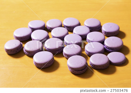 Purple color Macaroons on table 27503476