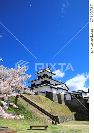 Komine castle in spring (Shirakawa city) 27505727