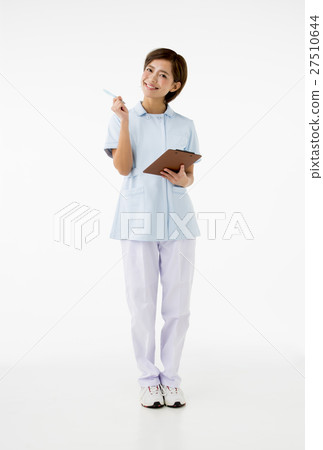 Japanese women in their twenties 27510644