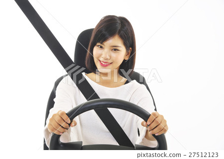 拿著把柄的婦女司機 拿著把柄的婦女司機 27512123