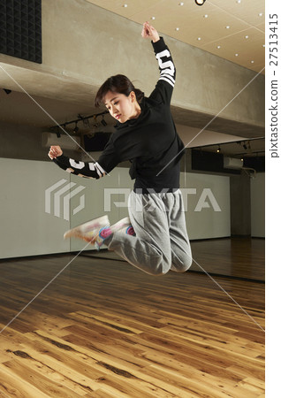 舞蹈學校 27513415