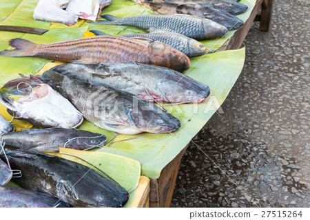 Morning market in the old city of Laos · Luang Prabang 27515264