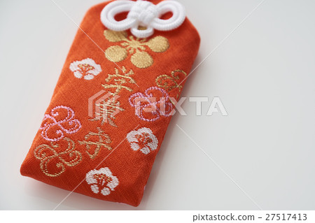 Amulet Amulet 27517413