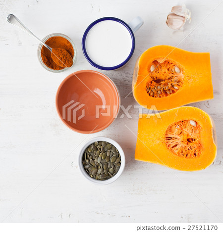 Spicy butternut squash ingredients  27521170