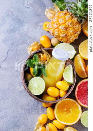 Variety of citrus fruits Variety of citrus fruits 27521895