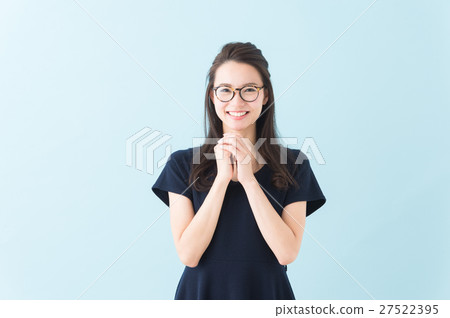 一件女人(藍色背景) 一件女人(藍色背景) 27522395