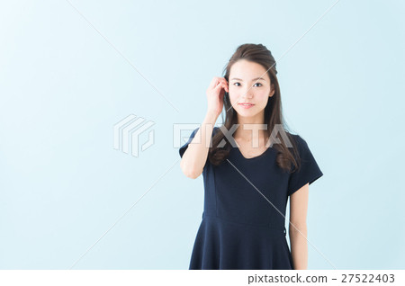 一件女人(藍色背景) 一件女人(藍色背景) 27522403