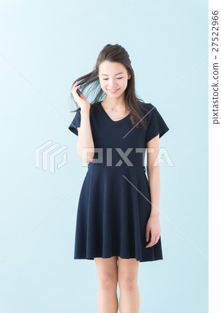 一件女人(藍色背景) 一件女人(藍色背景) 27522966