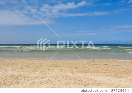 Ocean coast line 27523434