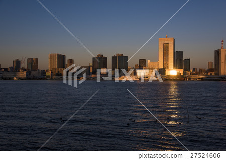 東京在早晨發光 東京在早晨發光 27524606