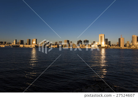 東京在早晨發光 東京在早晨發光 27524607