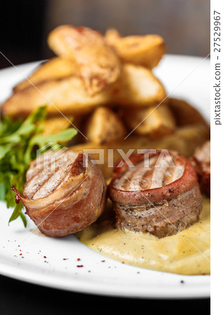 Pork Medallions with Mushed Potato Pork Medallions with Mushed Potato 27529967