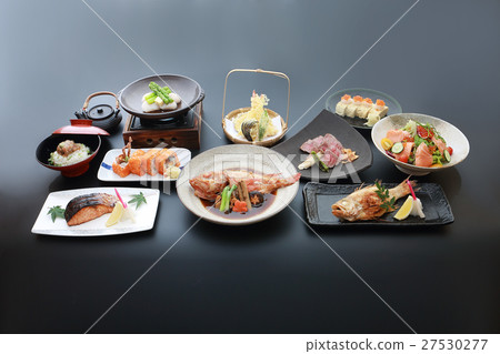 Kaiseki cuisine 27530277