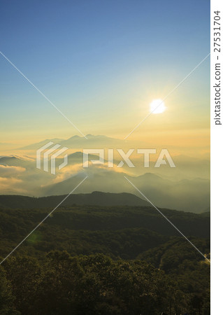 Mt. Takayama, sea of clouds and glorious light from Kiritakogen, Nikko city, Tochigi prefecture 27531704