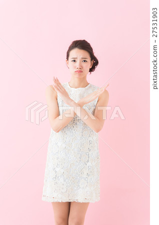白色的一塊女人 白色的一塊女人 27531903